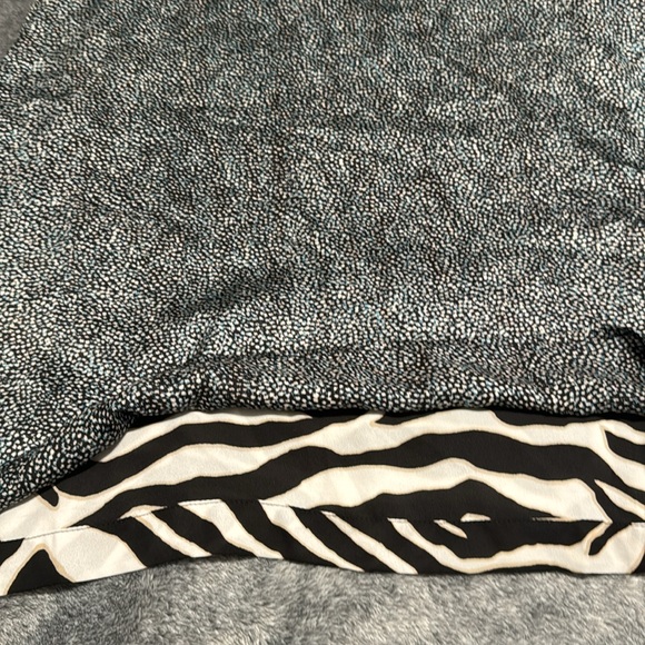 White House Black Market xl reversible  tank - Picture 3 of 3